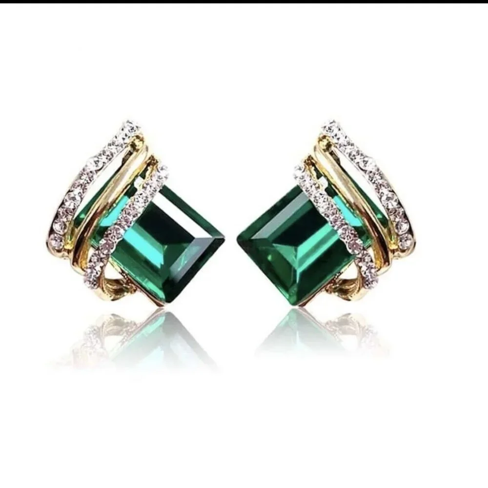 Glamorous Zinic Alloy Rhinestone Decor Stud Earrings For Women For a gift - Picture 2 of 3